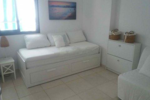 Kaupunkipientalo myytävänä La Cala, Alicante, Espanja, 3 makuuhuonetta, 180 m2 No. 44998 - kuva 6