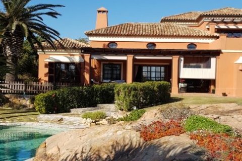 Huvila myytävänä Manilva, Malaga, Espanja, 4 makuuhuonetta, 400 m2 No. 45572 - kuva 1