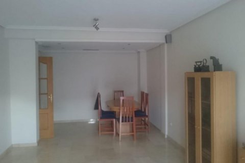 Kaupunkipientalo myytävänä Alicante, Espanja, 3 makuuhuonetta, 300 m2 No. 44988 - kuva 6