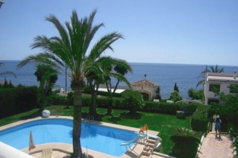 Huvila myytävänä Calpe, Alicante, Espanja, 4 makuuhuonetta, 415 m2 No. 43955 - kuva 2