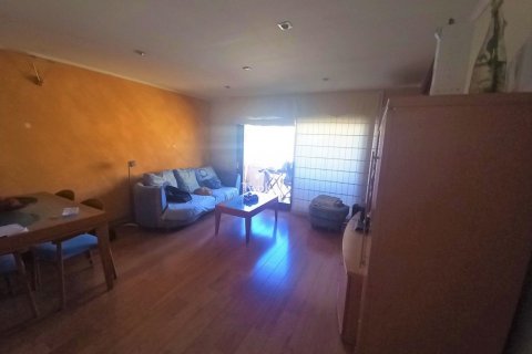 Huoneisto myytävänä Badalona, Barcelona, Espanja, 4 makuuhuonetta, 97 m2 No. 40988 - kuva 1