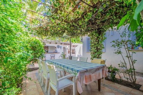 Huvila myytävänä Alfaz del Pi, Alicante, Espanja, 6 makuuhuonetta, 270 m2 No. 42176 - kuva 6