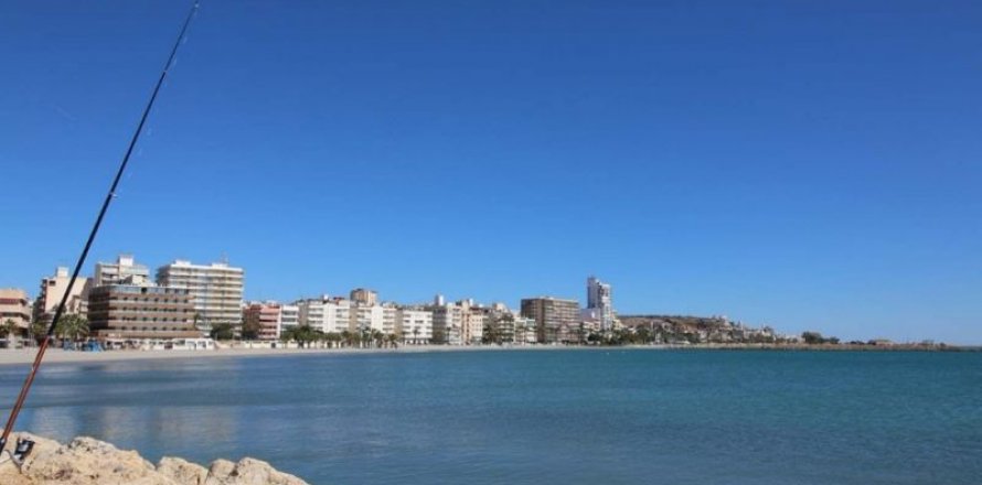 Kaupunkipientalo Santa Pola, Alicante, Espanja 3 makuuhuonetta, 165 m2 No. 45784