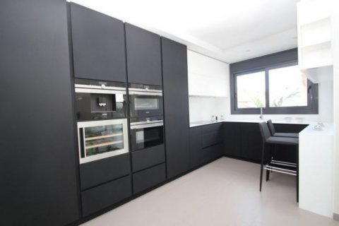 Huvila myytävänä Alicante, Espanja, 3 makuuhuonetta, 300 m2 No. 44622 - kuva 9