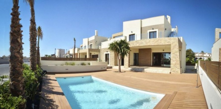 Huvila Torrevieja, Alicante, Espanja 3 makuuhuonetta, 170 m2 No. 45956