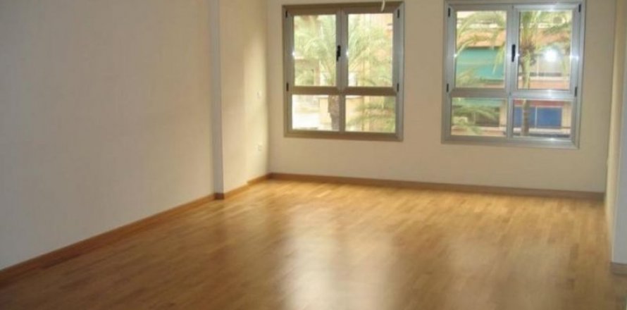 Huoneisto Alicante, Espanja 3 makuuhuonetta, 122 m2 No. 46088