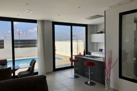 Huvila myytävänä Rojales, Alicante, Espanja, 3 makuuhuonetta, 204 m2 No. 44840 - kuva 6