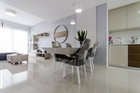 Huvila myytävänä Villamartin, Alicante, Espanja, 4 makuuhuonetta, 242 m2 No. 43320 - kuva 7