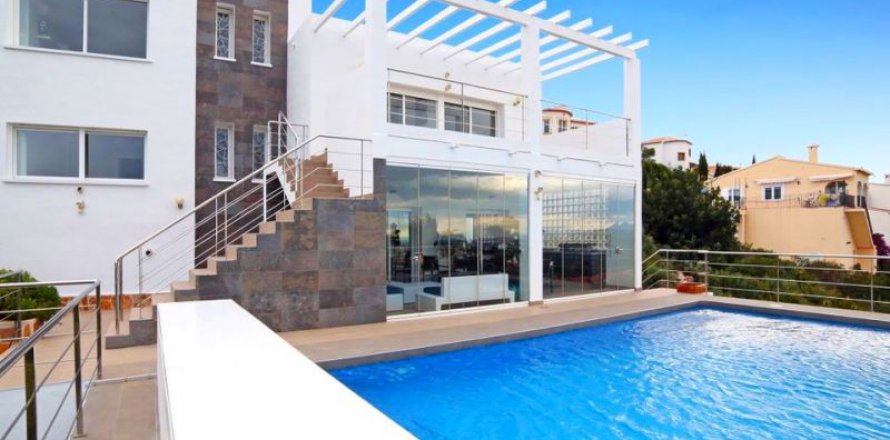 Huvila Denia, Alicante, Espanja 3 makuuhuonetta, 215 m2 No. 42713