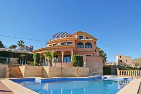 Huvila myytävänä El Campello, Alicante, Espanja, 7 makuuhuonetta, 670 m2 No. 44030 - kuva 1