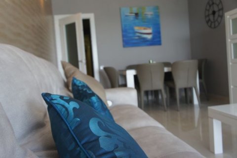 Huoneisto myytävänä Benidorm, Alicante, Espanja, 4 makuuhuonetta, 149 m2 No. 44770 - kuva 9