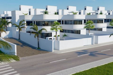 Huvila myytävänä Guardamar del Segura, Alicante, Espanja, 4 makuuhuonetta, 249 m2 No. 42693 - kuva 3