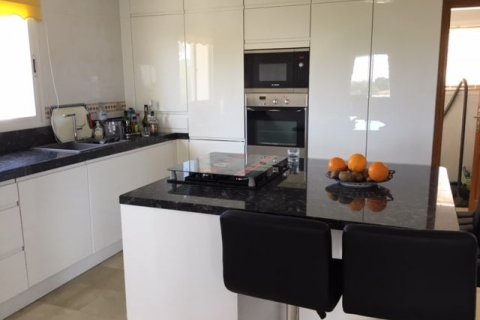 Huvila myytävänä La Nucia, Alicante, Espanja, 5 makuuhuonetta, 330 m2 No. 44056 - kuva 9