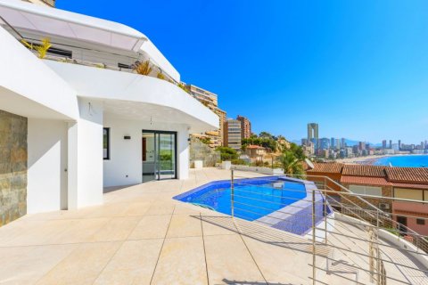 Kaupunkipientalo myytävänä Benidorm, Alicante, Espanja, 3 makuuhuonetta, 300 m2 No. 43481 - kuva 1