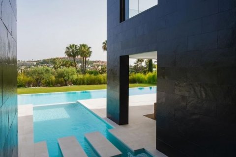 Huvila myytävänä Marbella, Malaga, Espanja , 840 m2 No. 46068 - kuva 8