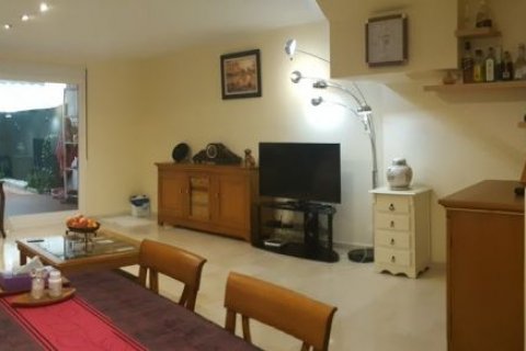 Kaupunkipientalo myytävänä Alicante, Espanja, 3 makuuhuonetta, 220 m2 No. 45097 - kuva 1