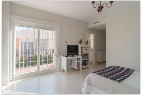 Huvila myytävänä El Campello, Alicante, Espanja, 5 makuuhuonetta, 313 m2 No. 44072 - kuva 9