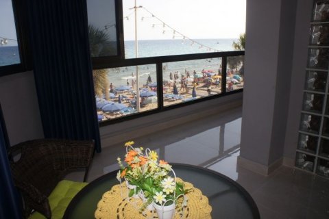 Huoneisto myytävänä Benidorm, Alicante, Espanja, 4 makuuhuonetta, 149 m2 No. 44770 - kuva 10