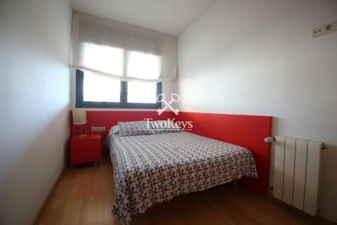 Huoneisto myytävänä Badalona, Barcelona, Espanja, 3 makuuhuonetta, 119 m2 No. 41012 - kuva 16