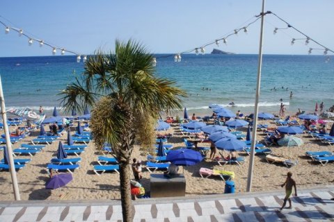 Huoneisto myytävänä Benidorm, Alicante, Espanja, 4 makuuhuonetta, 149 m2 No. 44770 - kuva 2