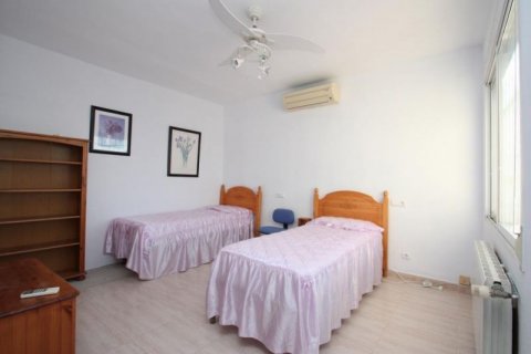 Huvila myytävänä Calpe, Alicante, Espanja, 5 makuuhuonetta, 220 m2 No. 45641 - kuva 9