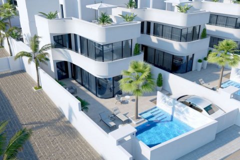 Huvila myytävänä Guardamar del Segura, Alicante, Espanja, 4 makuuhuonetta, 249 m2 No. 42693 - kuva 1