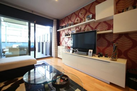 Huoneisto myytävänä Badalona, Barcelona, Espanja, 3 makuuhuonetta, 119 m2 No. 41012 - kuva 8