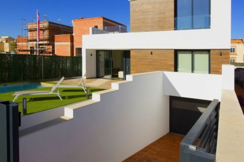 Huvila myytävänä El Campello, Alicante, Espanja, 3 makuuhuonetta, 133 m2 No. 42473 - kuva 3