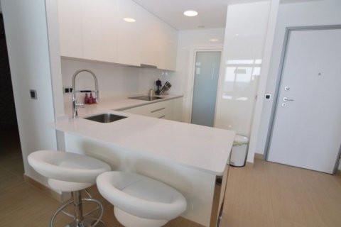 Huoneisto myytävänä Benidorm, Alicante, Espanja, 2 makuuhuonetta, 76 m2 No. 45391 - kuva 6