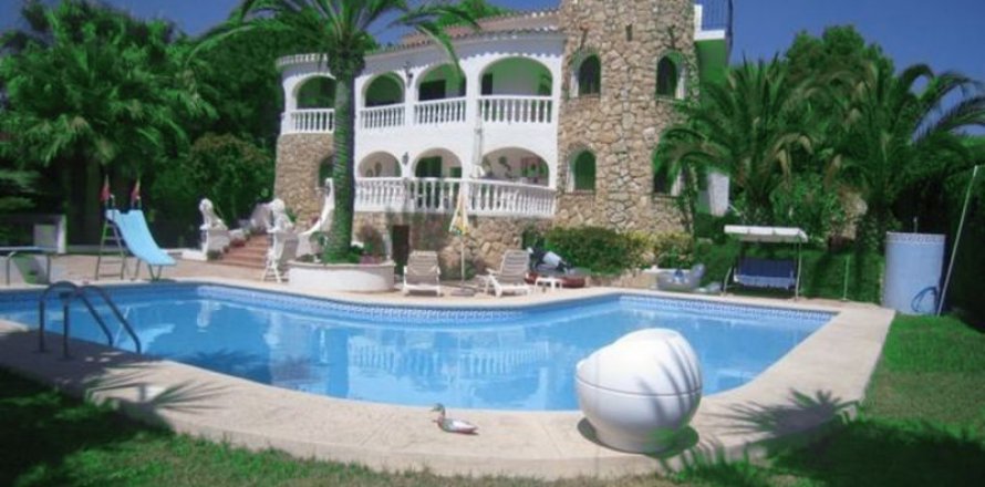 Huvila Calpe, Alicante, Espanja 4 makuuhuonetta, 415 m2 No. 43955