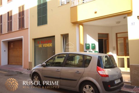 Liikekiinteistö myytävänä Ciutadella De Menorca, Menorca, Espanja , 317 m2 No. 46955 - kuva 17