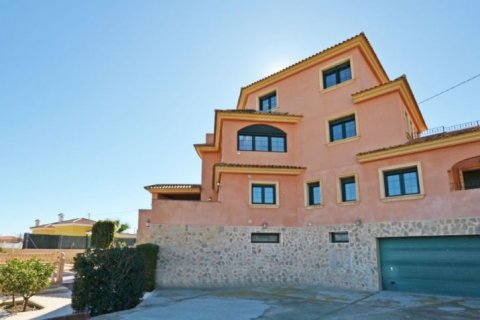 Huvila myytävänä El Campello, Alicante, Espanja, 7 makuuhuonetta, 670 m2 No. 44030 - kuva 2