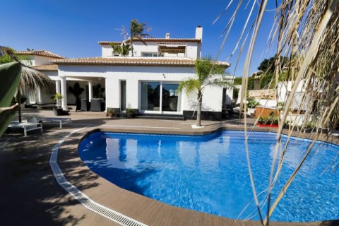 Huvila myytävänä Calpe, Alicante, Espanja, 3 makuuhuonetta, 260 m2 No. 44312 - kuva 1