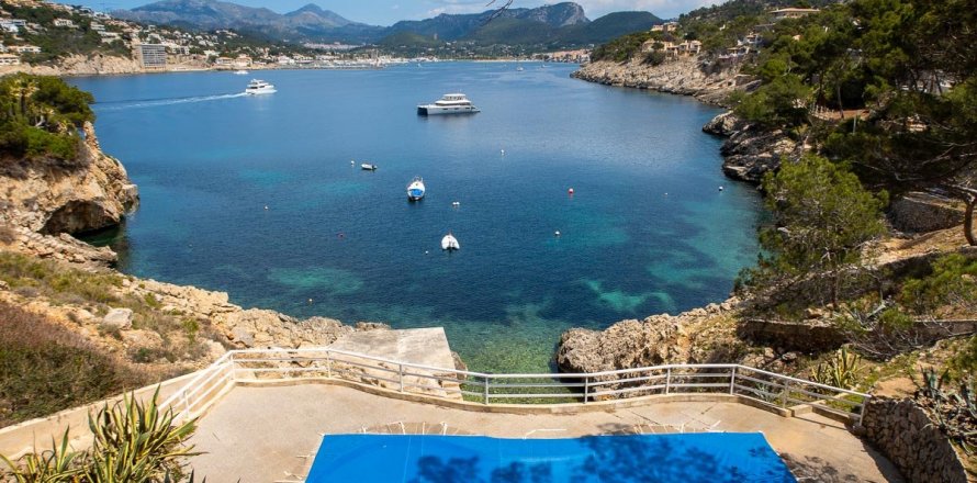 Huvila Port D'andratx, Mallorca, Espanja 5 makuuhuonetta, 333 m2 No. 46790