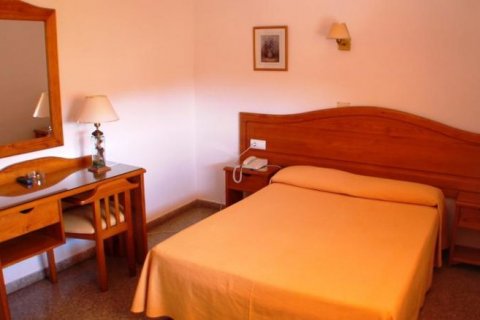 Hotelli myytävänä Moraira, Alicante, Espanja, 39 makuuhuonetta,  No. 45758 - kuva 2