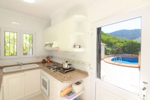 Huvila myytävänä Calpe, Alicante, Espanja, 3 makuuhuonetta, 180 m2 No. 44444 - kuva 5