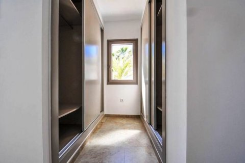 Huvila myytävänä Benissa, Alicante, Espanja, 4 makuuhuonetta, 556 m2 No. 43334 - kuva 10