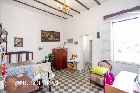 Kaupunkipientalo myytävänä Ciutadella De Menorca, Menorca, Espanja, 4 makuuhuonetta, 182 m2 No. 39695 - kuva 4