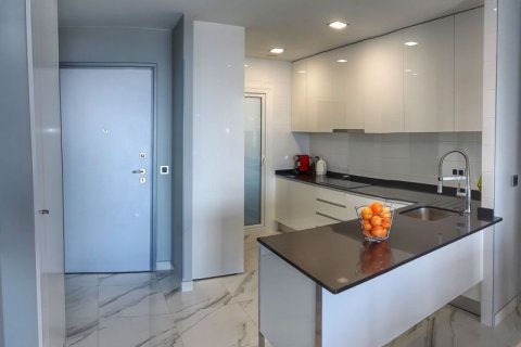 Huoneisto myytävänä Benidorm, Alicante, Espanja, 2 makuuhuonetta, 85 m2 No. 44027 - kuva 1