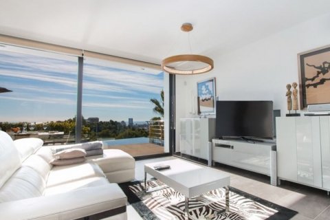 Huvila myytävänä Calpe, Alicante, Espanja, 5 makuuhuonetta, 241 m2 No. 44264 - kuva 8