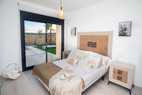 Huvila myytävänä Campoamor, Alicante, Espanja, 3 makuuhuonetta, 271 m2 No. 42219 - kuva 9