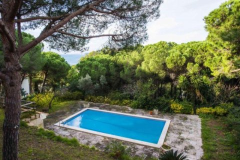 Huvila myytävänä Lloret de Mar, Girona, Espanja, 5 makuuhuonetta, 360 m2 No. 45680 - kuva 5