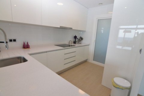 Huoneisto myytävänä Benidorm, Alicante, Espanja, 2 makuuhuonetta, 76 m2 No. 45391 - kuva 5