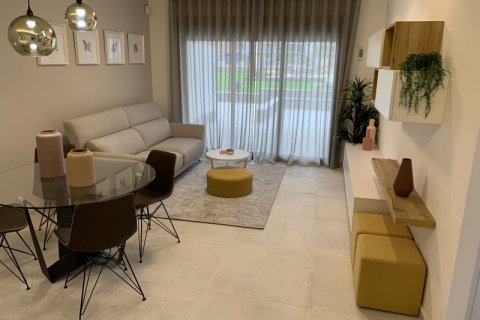 Kattohuoneisto myytävänä Guardamar del Segura, Alicante, Espanja, 2 makuuhuonetta, 153 m2 No. 44486 - kuva 8