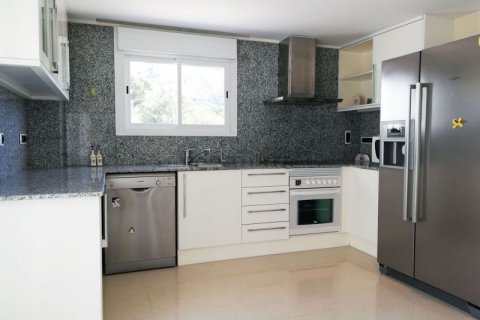 Kaupunkipientalo myytävänä Altea, Alicante, Espanja, 5 makuuhuonetta, 404 m2 No. 44017 - kuva 8