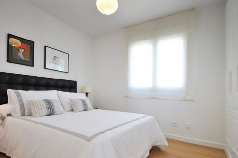 Huvila myytävänä Guardamar del Segura, Alicante, Espanja, 5 makuuhuonetta, 290 m2 No. 42526 - kuva 10