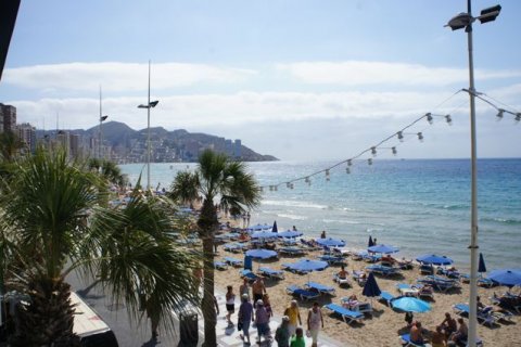 Huoneisto myytävänä Benidorm, Alicante, Espanja, 4 makuuhuonetta, 149 m2 No. 44770 - kuva 5