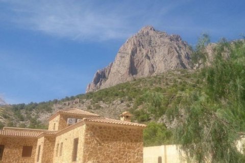 Huvila myytävänä Finestrat, Alicante, Espanja, 6 makuuhuonetta, 736 m2 No. 45635 - kuva 3