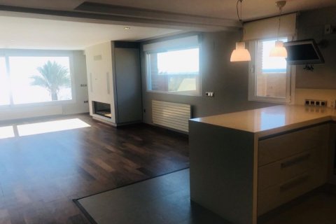 Kaupunkipientalo myytävänä Alicante, Espanja, 4 makuuhuonetta, 420 m2 No. 44641 - kuva 10