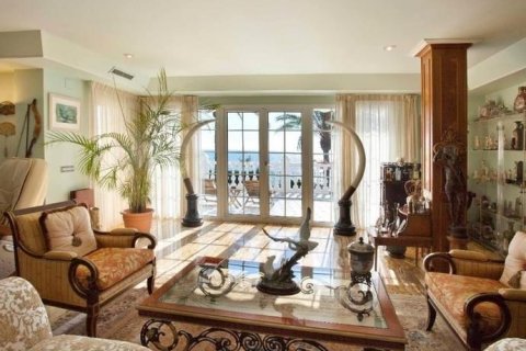 Huvila myytävänä Alicante, Espanja, 5 makuuhuonetta, 1.01 m2 No. 46037 - kuva 3